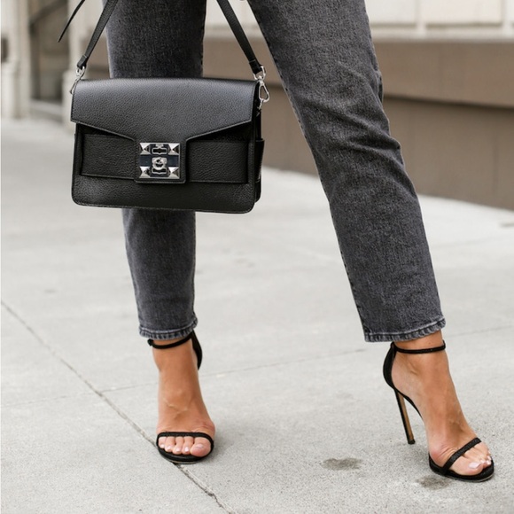 Classic Black Patent Stuart Weitzman heels - Picture 1 of 5